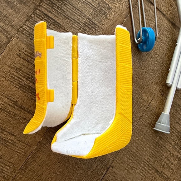 American Girl Après-Ski Gear - Picture 5 of 5